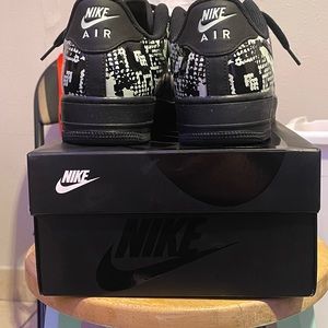 2019 Af1 Foamposite Pro Cup Glow in the dark Snake skin size 7.5 fits like 8/8.5